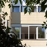 Bliss Apartment Near Bellevue Beach